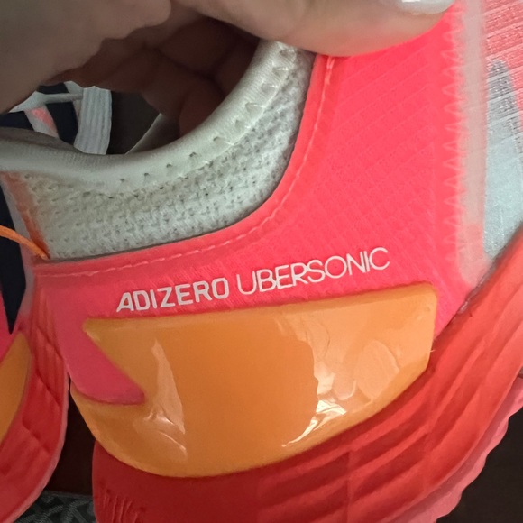 Women’s ADIDAS barricade tennis shoes - Picture 4 of 8